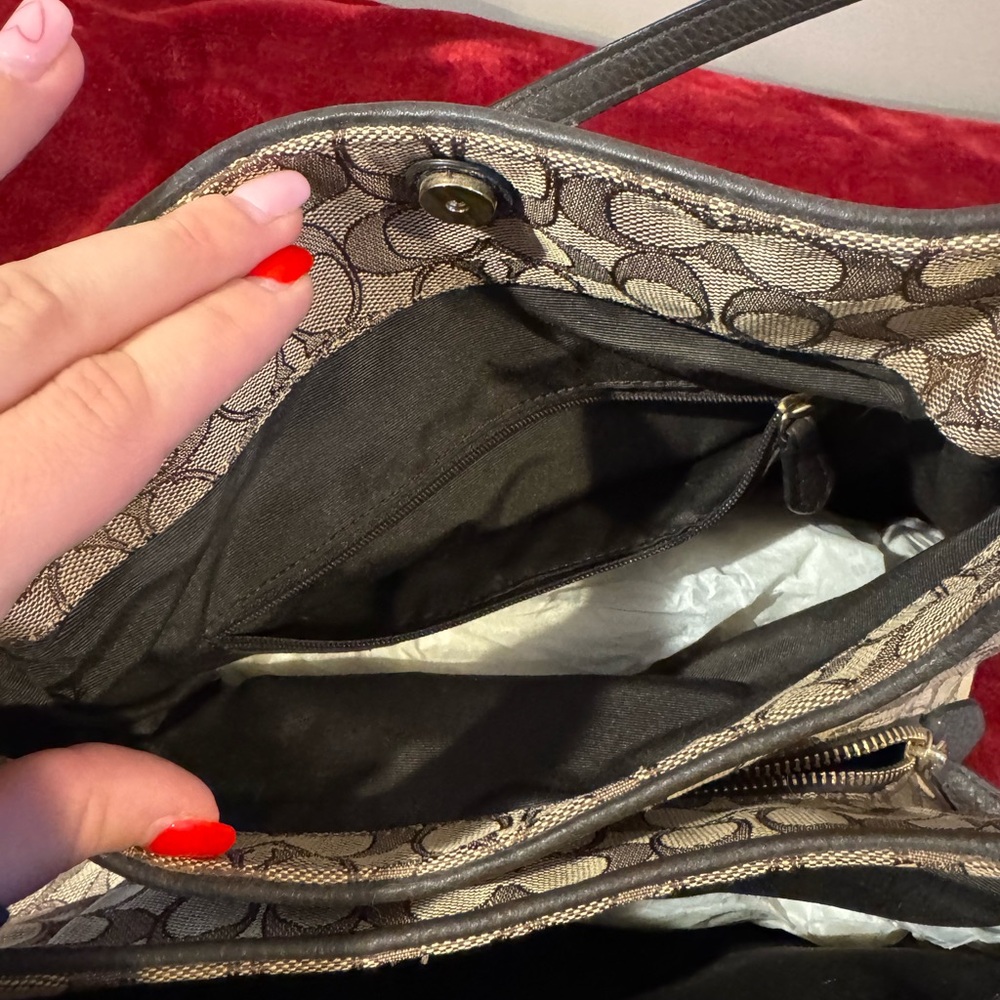 Coach Brown and Black Signature Shoulder Bag - Picture 4 of 5